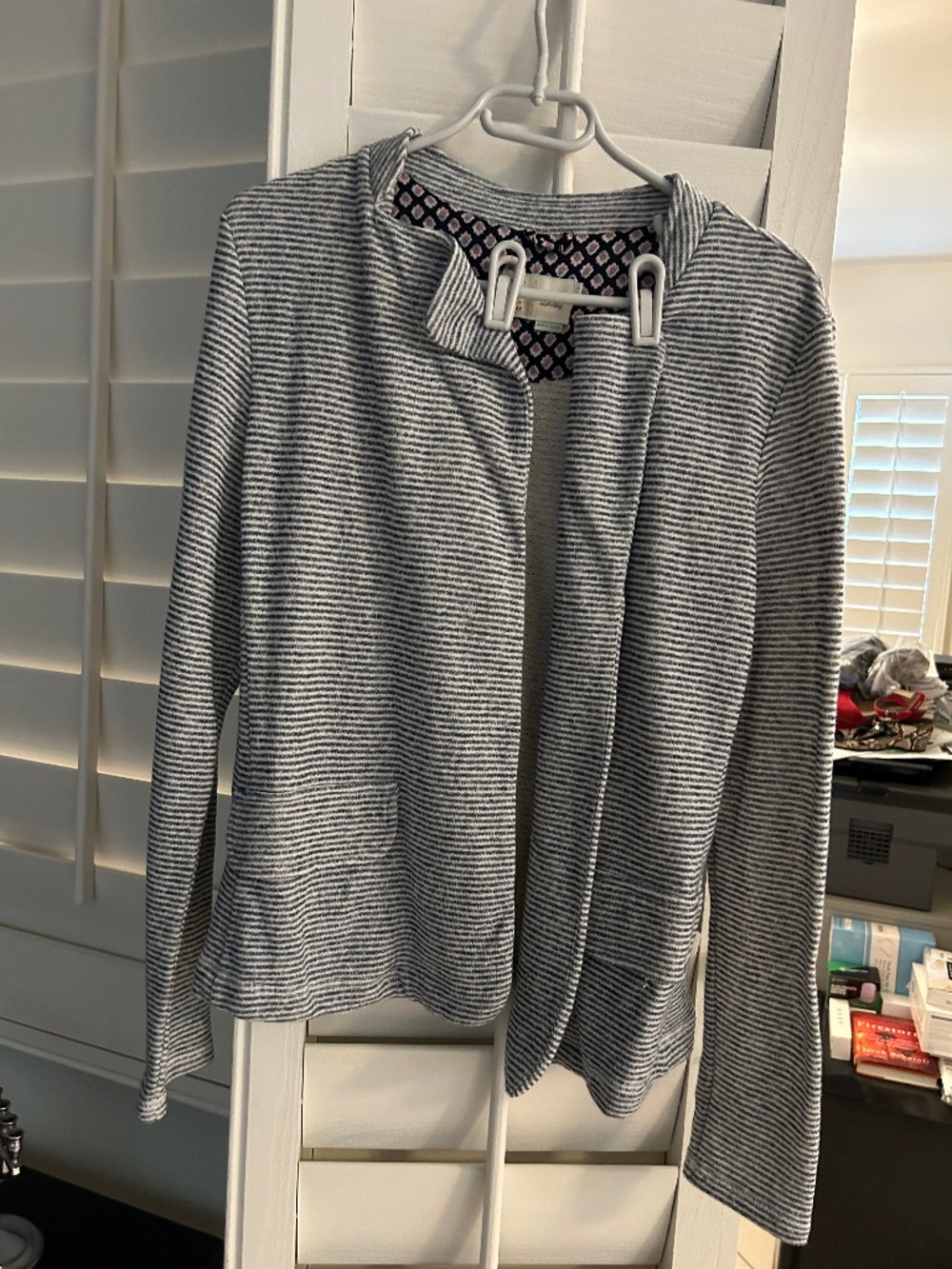 Light knit wrap sweater comfy and cute M